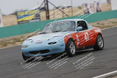 media/Jun-01-2025-CalClub SCCA (Sun) [[eae223c5dd]]/Group 5/Race (Front Straight)/